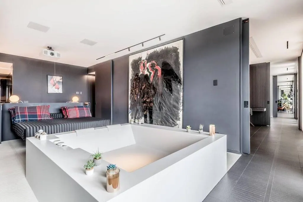 Rhome48-New Apartment In The Historic Center Rome 0*,  Italy